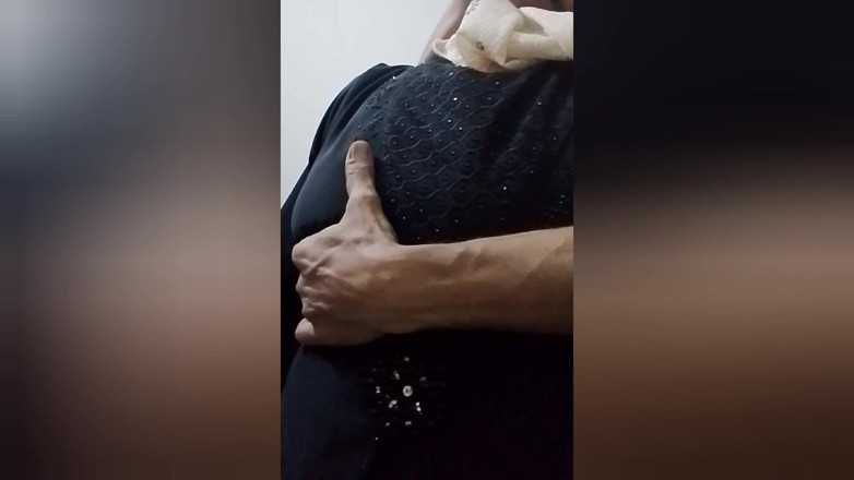 AizyBull: Desi nachbarn ficken auf der treppe