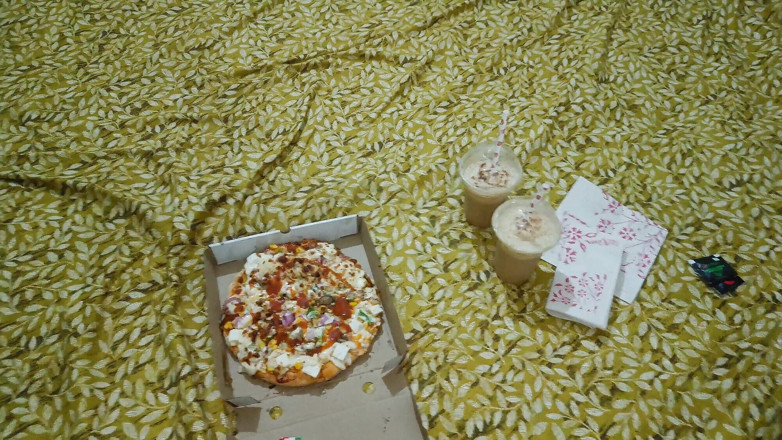 YOURAMRITA04: Stiefbrud fütterte seine stiefschweette pizza und ließ sie im doggystyle...
