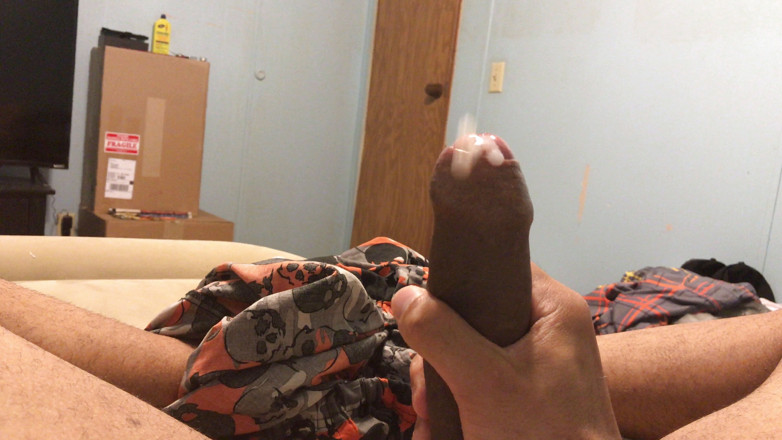 Arthur Eden aka Webcam God: 거대한 사정으로 자위하는 POV (4K)
