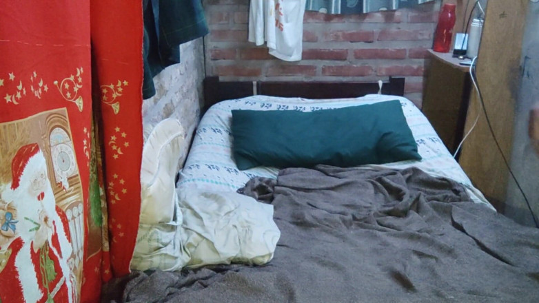 ALISONGONZALEZ26: Îi cer prietenului meu să-și pună cremă pe fundul meu,...