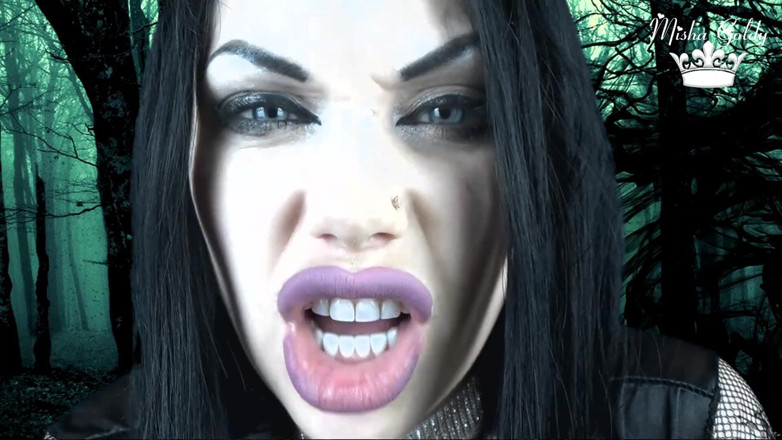 Goddess Misha Goldy: La principessa delle tenebre ti mangerà pezzo dopo pezzo