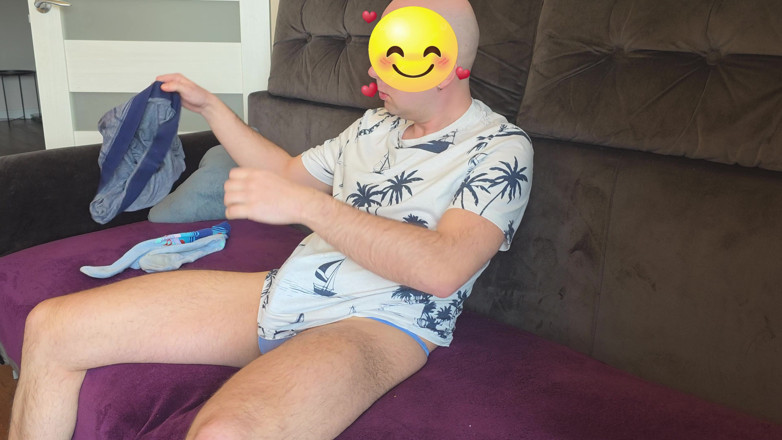 ShyCummerBoy: Striptease en tanga transparente
