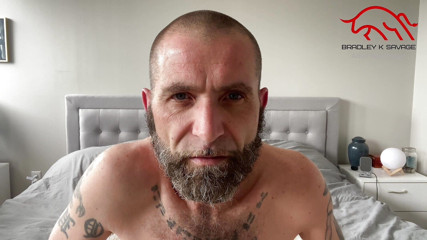 Bradley K Savage: Pov: Lời nói bố cần một cuộc gọi cá nhân...