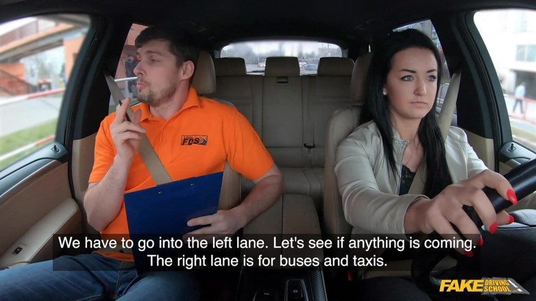 Fake Driving School: Elevă aplecată și futută