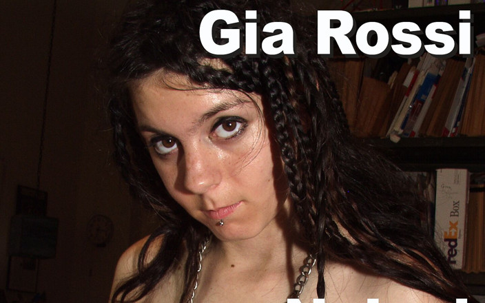 Picticon bondage and fetish: Обнаженная офисная работница Gia Rossi тянет розовый  