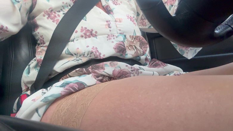 Step Mommy: Bini Matang Angel Panas Menunjukkan Kaki Seksinya Dalam Stoking Semasa...