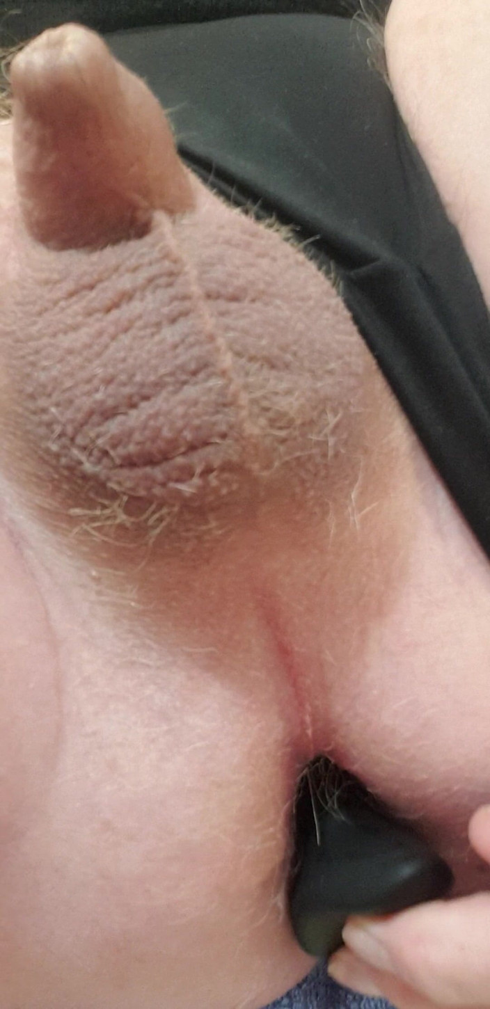 Redhairy4u: Scopata nel culo con un vibratore