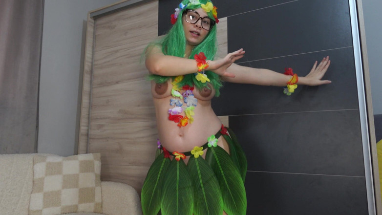 AmayaMori: La mia sorellastra esegue il ballo hawaiano in un costume...