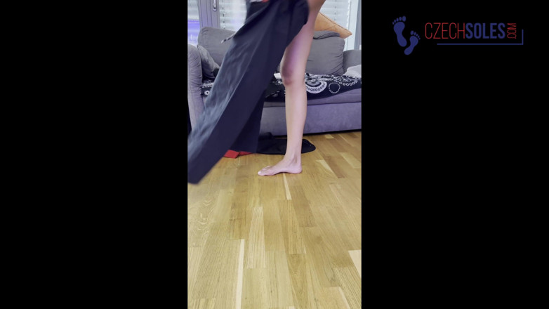 Czech Soles - foot fetish content: Karatéka, déesse des pieds
