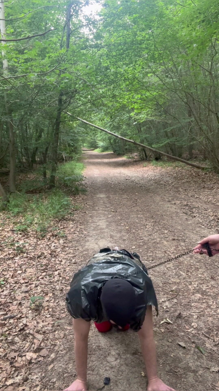 Maitresse Clara: Straff i skogen...