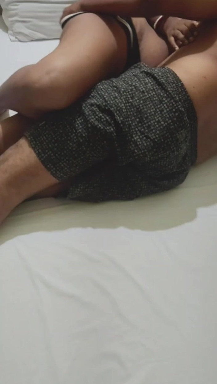 Hot boudi: Desi Village Bhabi Apne Pacar Ke Sath Hotel Saya