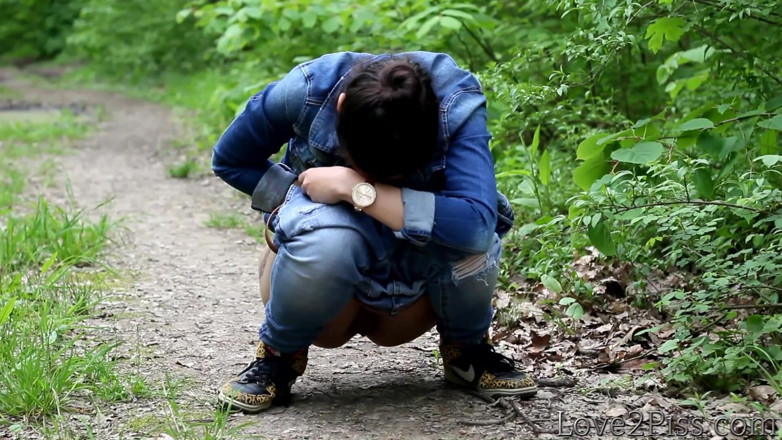 Love 2 Piss: Yaprakla silme