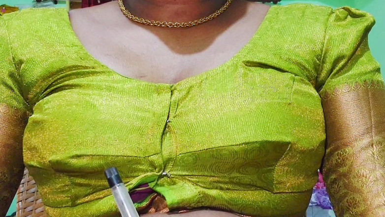 Desi Mohini: Indische hete vrouw slaapkamer kwam uit mond met vriendje