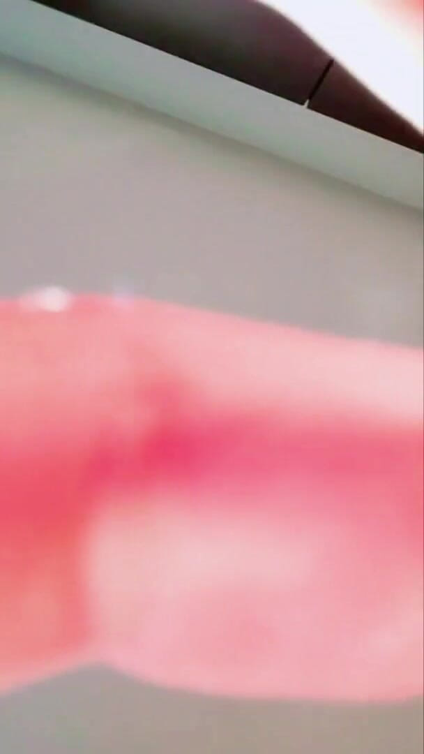 Slutboyben: Con cu đĩ phục tùng gợi cảm