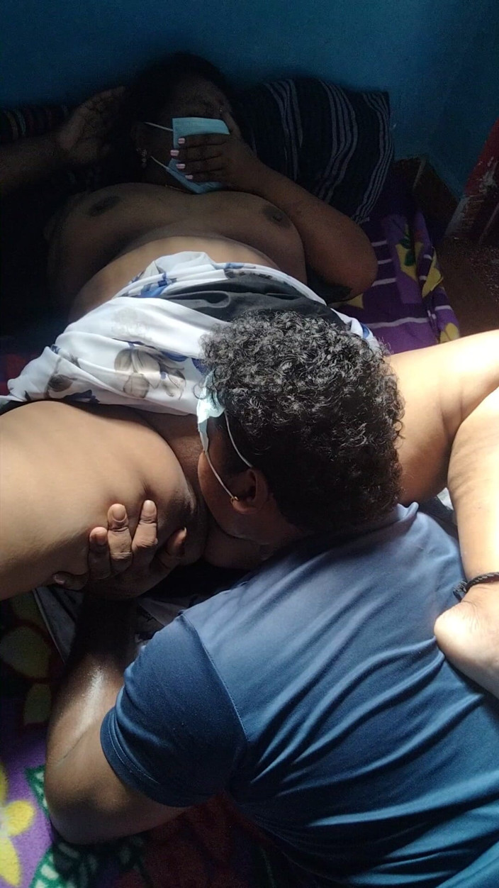 Benita sweety: Une desi tamoule baise dans son sari dans la nature...