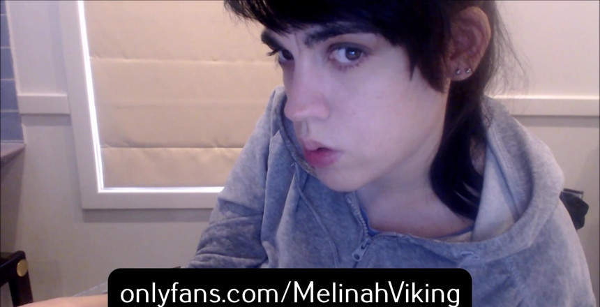 Melinah Viking: Ojos tristes
