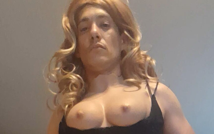 Alvaro: Sissyboi si cewek hot