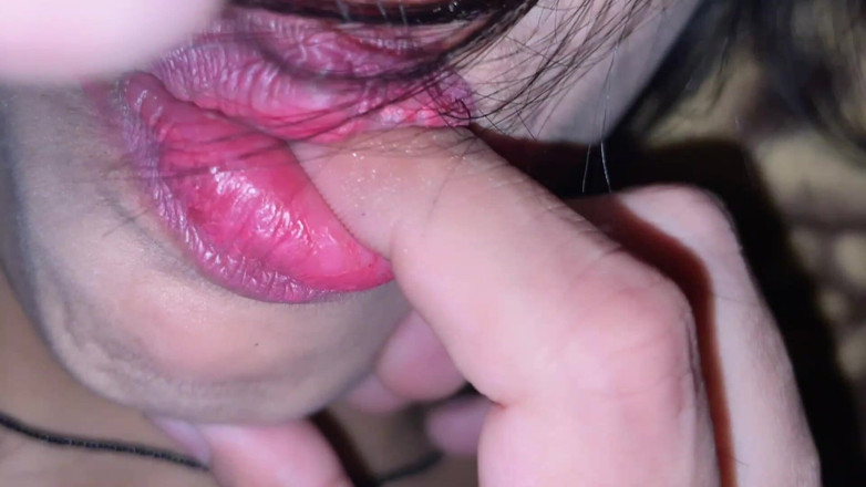 LOVE 4 FUK: Sexvideo av styvfar och styvdotter (hindi ljud)