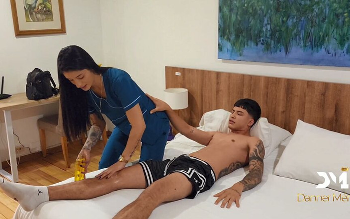 Danner Mendez: Salomé Gil, kinésithérapeute, me fait un massage et reçoit mon...