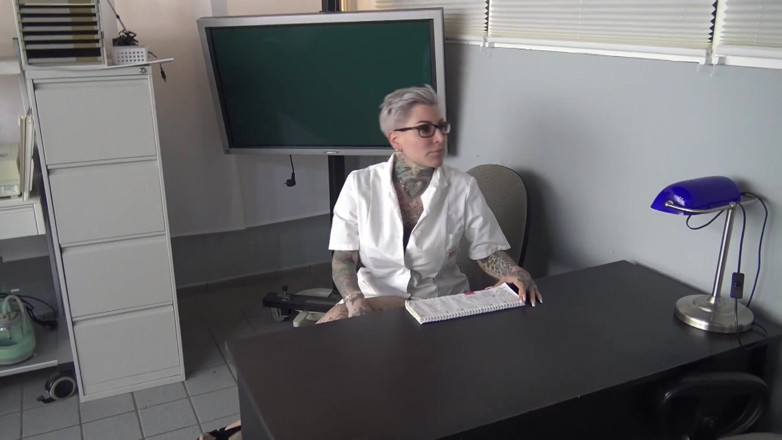 German Fuck Girls: Perverse Gynecologist! What's Going on Here?!
