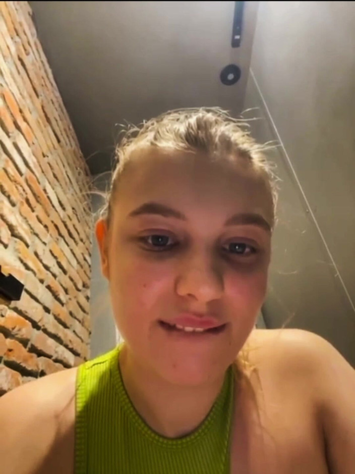 JuiceLussie: Божевільний трах у спортзалі ізо гаряче