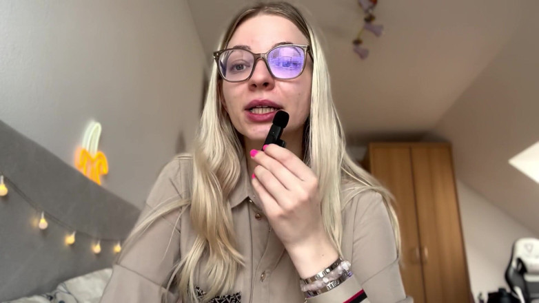 Goddess_Bella_Rae: Est-ce que je dégénère les hommes ? Femdom