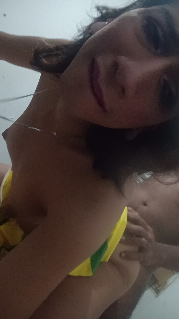 Femboy from Colombia: Estamos aproveitando de um jeito bom