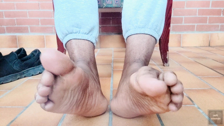Soft Soleman: Je Retire Mes Chaussures Odorantes (2) (2026)