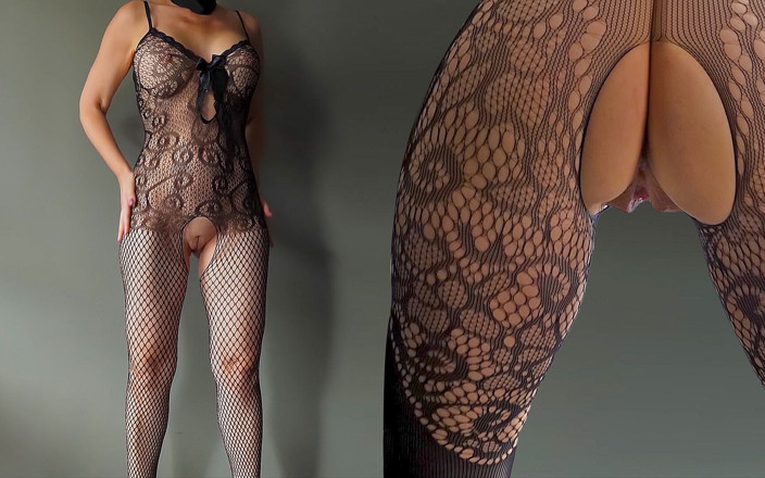 Masked-Fantasy: Tante seksi dengan lingerie seksi dengan tubuh aduhai lagi asik...