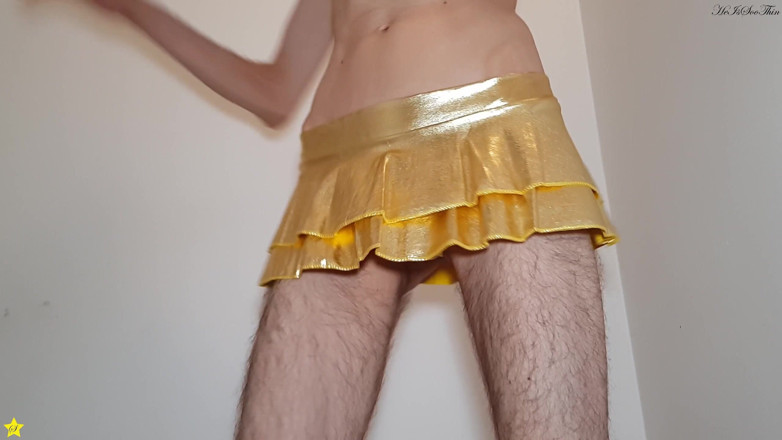 HeIsSooThin: Golden Miniskirt - intjaar nahin kar sakta- aajmaen