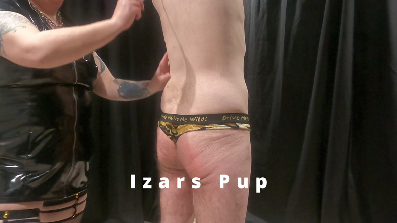 The Izars: Dominatrix Izar profundiza su sumisión