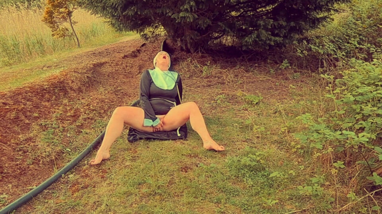 Kylie Britain Adventures: Bir deri dokunuşu