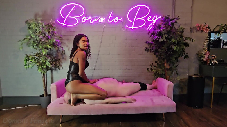 Domestic femdom: Bạn Có Thể Kéo Dài Bao Lâu Dưới Cặp Mông...