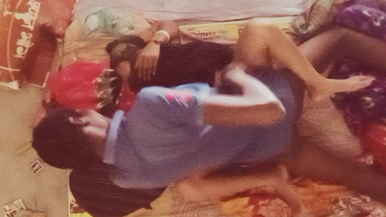 Bengaliauntykichut: Saya mengongkek ibu tiri saya pada siang hari