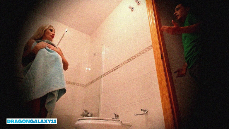 DragonGalaxy11: Jag fångar min styvson på film för att göra min...