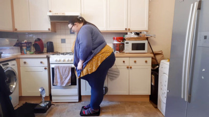 SSBBWLadyBrads: SSBBW pes dans les résultats d'avril 2021