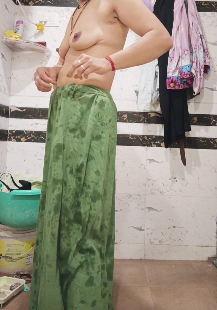 Priyahot77: Pertunjukan rambut Priya Bhabi