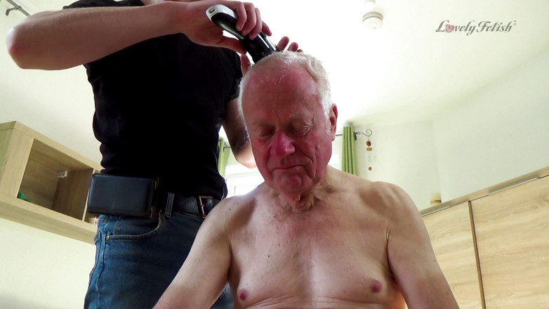 Lovely Male Fetish: Afeitando el viejo privado