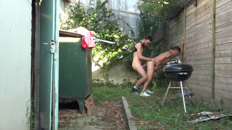 WORLDWIDE RAW FUCK STUDIO: Dicker schwanz im exhibitionistischen outdoor-park von XXL schwanz gefickt