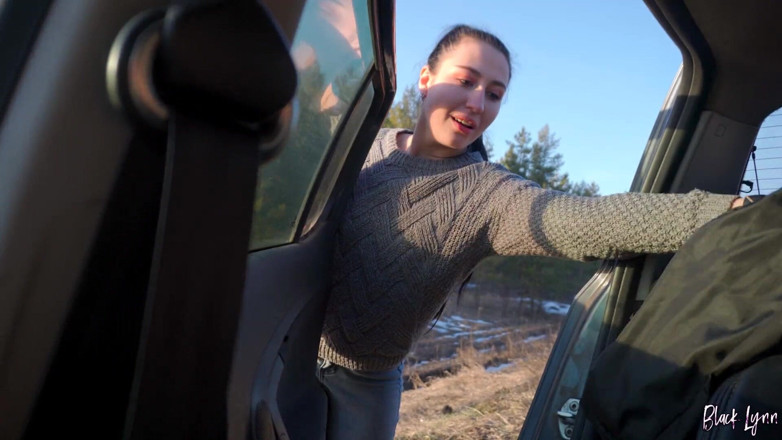 YSP Studio: Freundin nahm mich mit in den wald, wo sie mich...