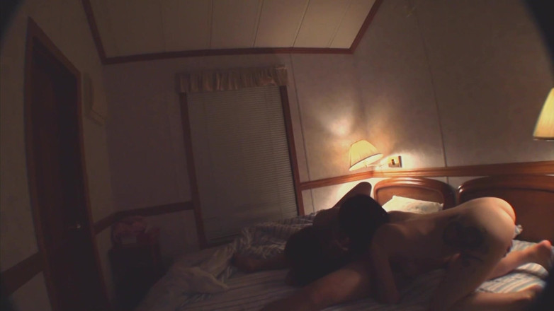 Very hot hardcore: Due asiatiche birichini si divertono a succhiare il cazzo di...