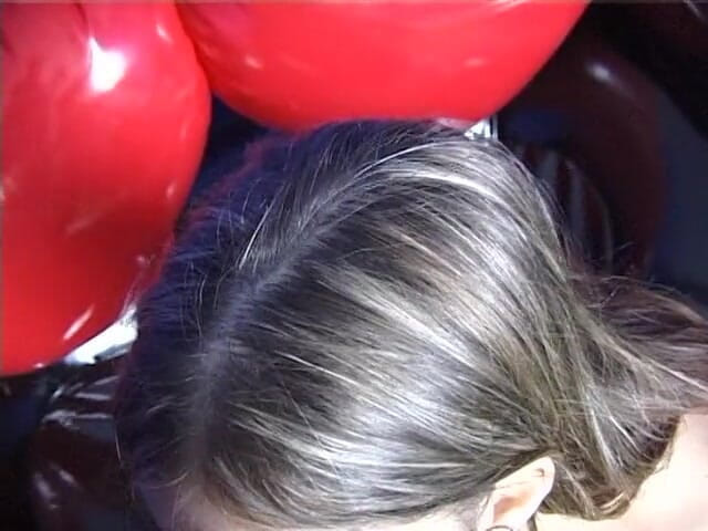POV Orgasms: Roztomilá děvka saje ptáka v pov
