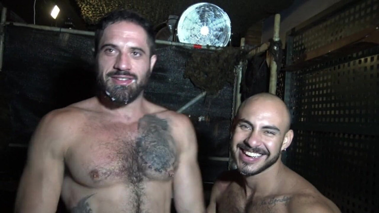 Gaybareback: Bairon Hell se fait baiser barebakc par Patrick Dei