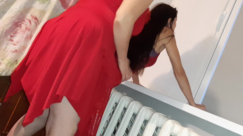 Lesbian-illusion: Я помог ей кончить, когда увидел, что она дрочит - Lesbian-Illusion