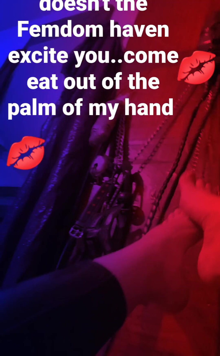Dominatrix Redsonyja: Футфетіс, Потрійний Фетіс (запитай мене) і Червона королева. Частина 2