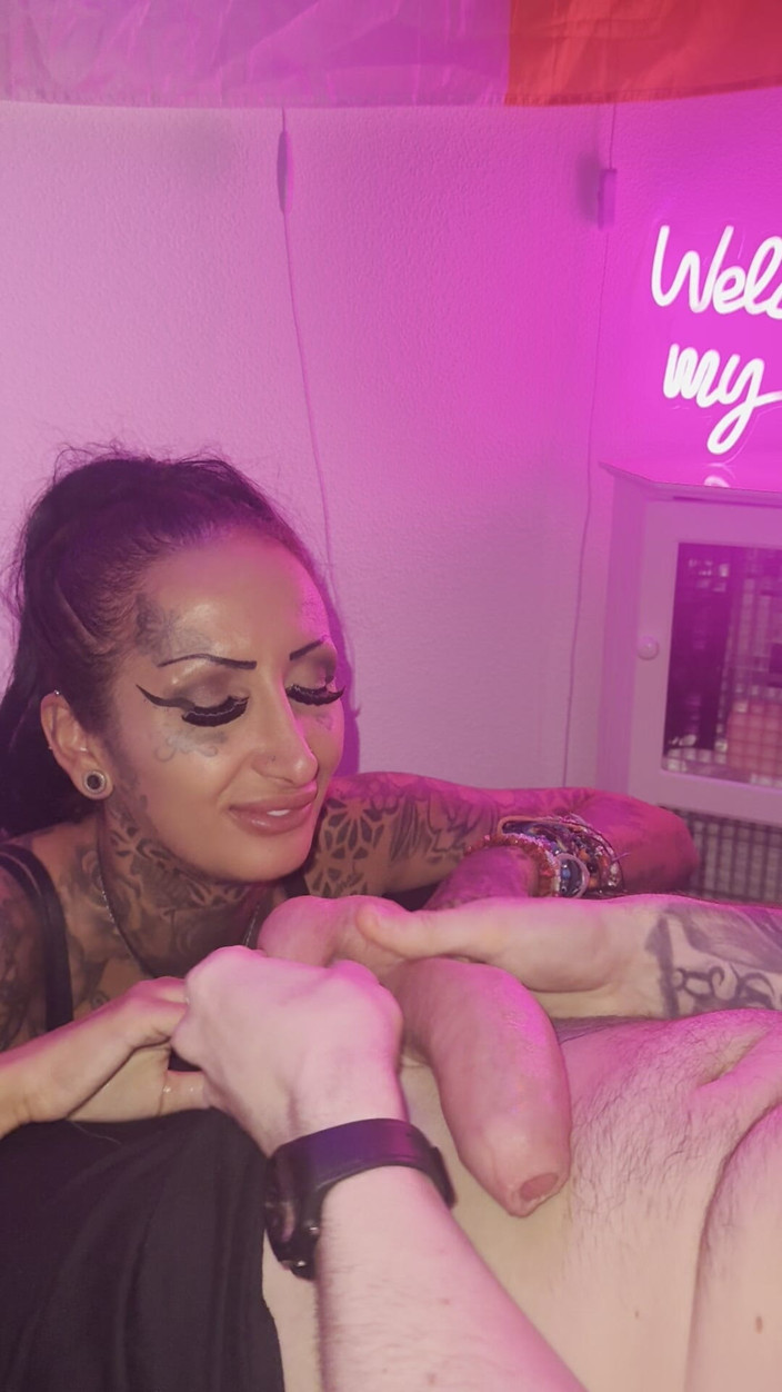 The irish bull: Una gnocca tatuata