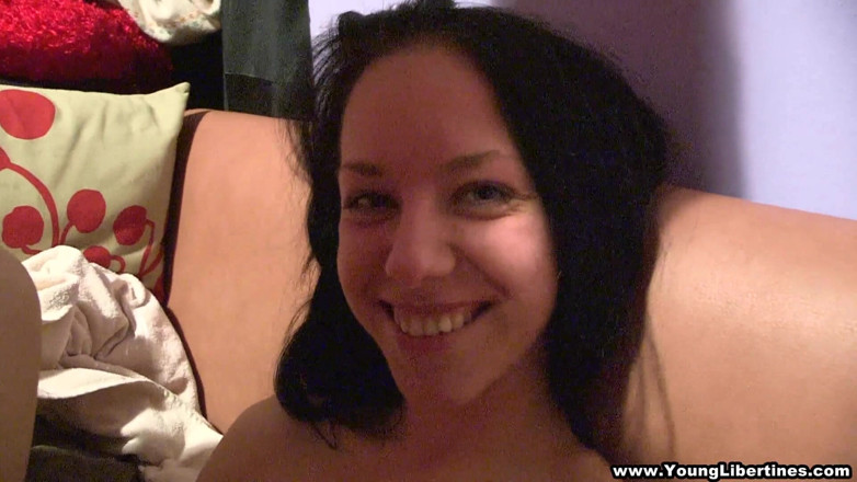 Young Libertines: Ragazza tatuata fresca che scopa