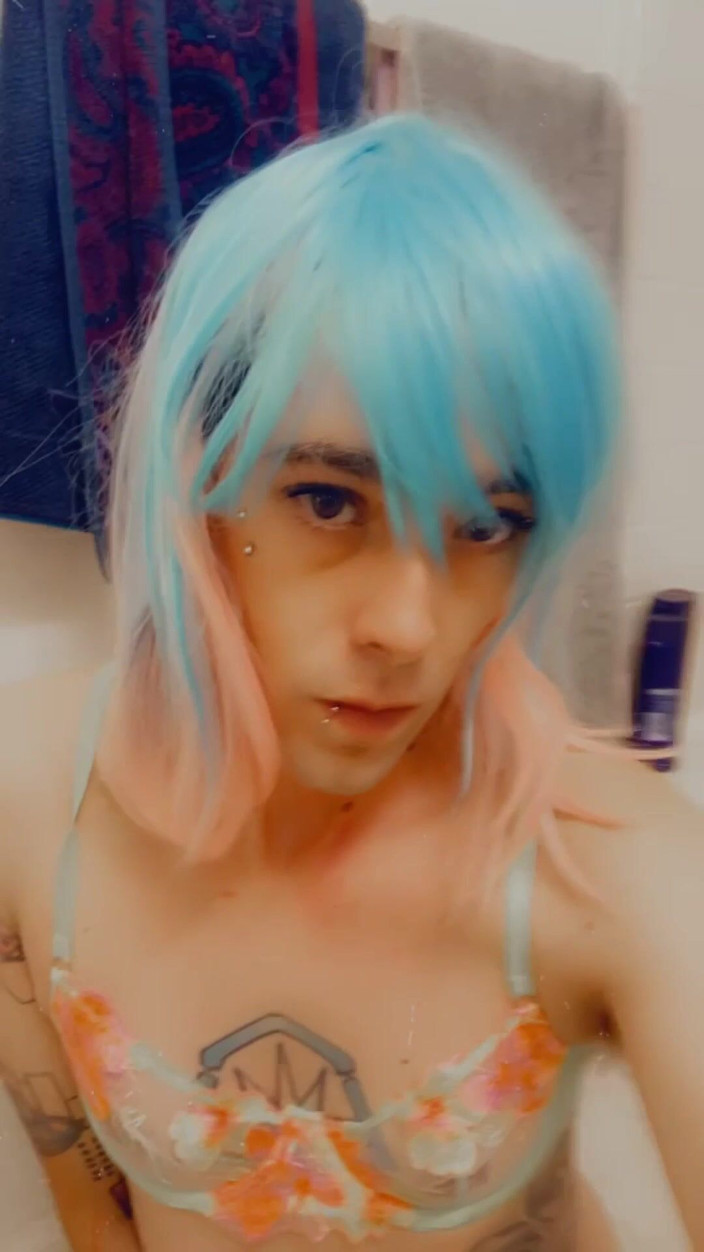 CarmenMelatonin: Cosplay kočička v bikinách