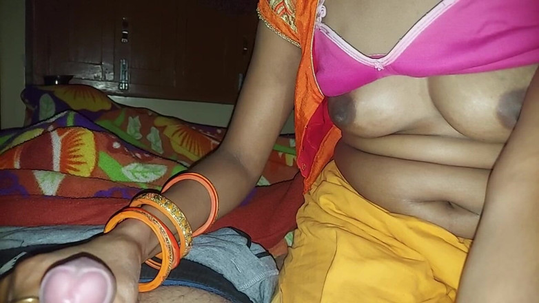 Indian Beauty: Indyjski Bhabhi ssanie wielki czarny kutas do wytryski w ustach,...