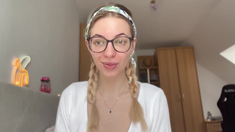 Goddess_Bella_Rae: За і проти бути в жіночих стосунках (для обох статей)